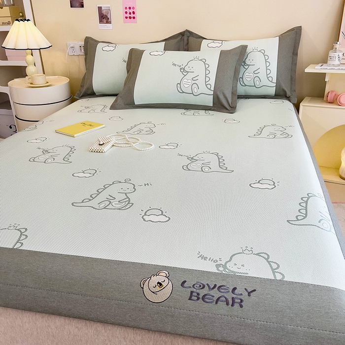 91家纺网 家纺一手货源 找家纺 全季家居 2024新款A类抗菌数码印花冰藤席三件套 床席款-小恐龙