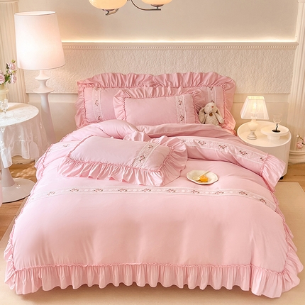 91家纺网 家纺一手货源 找家纺 （总）逸尚阁2024新款水洗磨毛花边刺绣四件套-慕斯