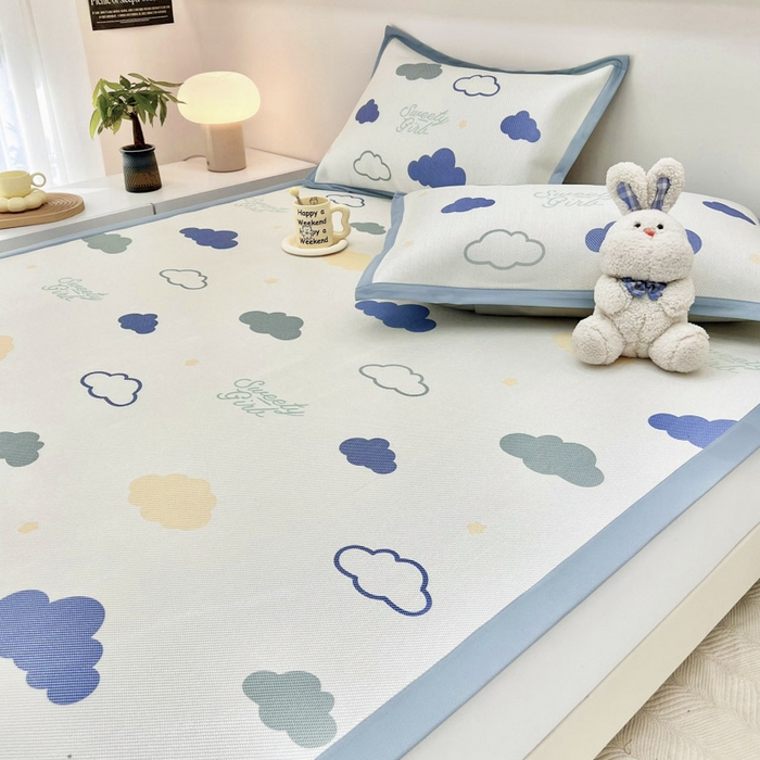 91家纺网 家纺一手货源 找家纺 全季家居 2024新款5A抗菌小清新数码印花冰藤席 床席款-云朵