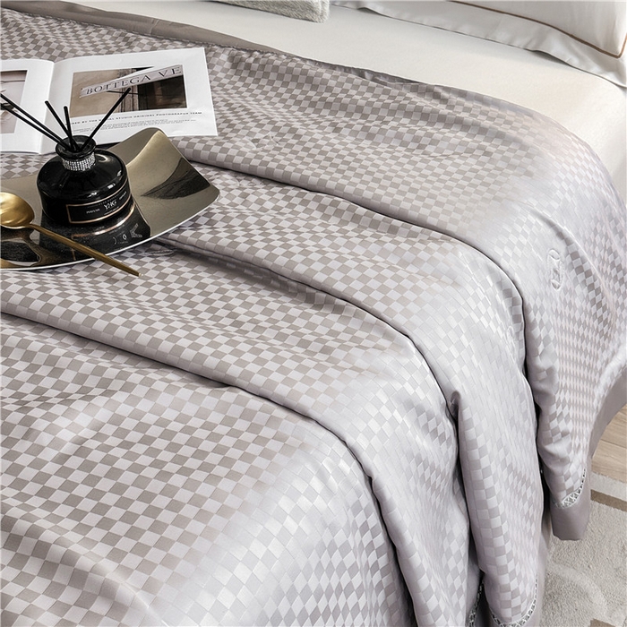 91家纺网 家纺一手货源 找家纺 蜜柚 2024新款60s莱赛尔天丝提花大豆夏被-格言系列（控价199以上） 格言灰