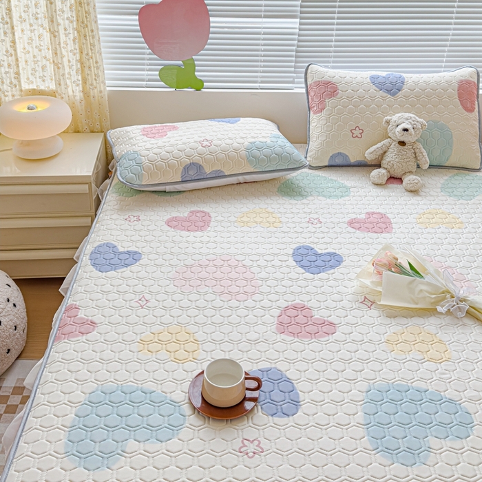 91家纺网 家纺一手货源 找家纺 小萌虎 2024新款胶质凉席床笠花边款 爱心