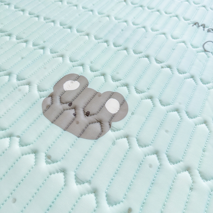 91家纺网 家纺一手货源 找家纺 凌云家纺 2024新款A类乳胶凉席0.8打孔乳胶系列成人凉席 夏日熊林