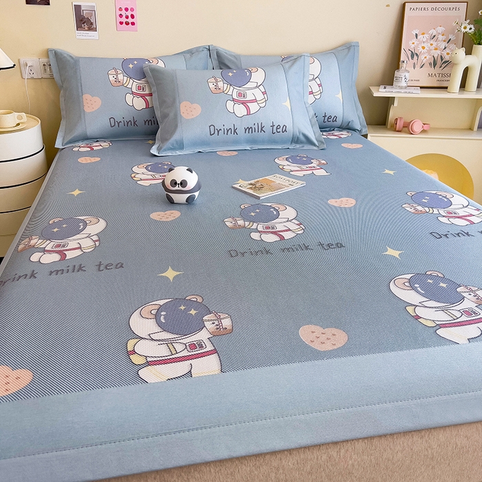 91家纺网 家纺一手货源 找家纺 全季家居 2024新款A类抗菌数码印花冰藤席三件套 床席款-宇航员