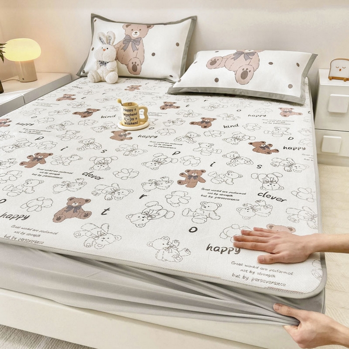 91家纺网 家纺一手货源 找家纺 全季家居 2024新款5A抗菌小清新数码印花冰藤席 床笠款-宝宝熊