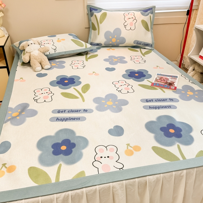 91家纺网 家纺一手货源 找家纺 2025新款慕尚600D数码印花冰丝凉席 甜心兔