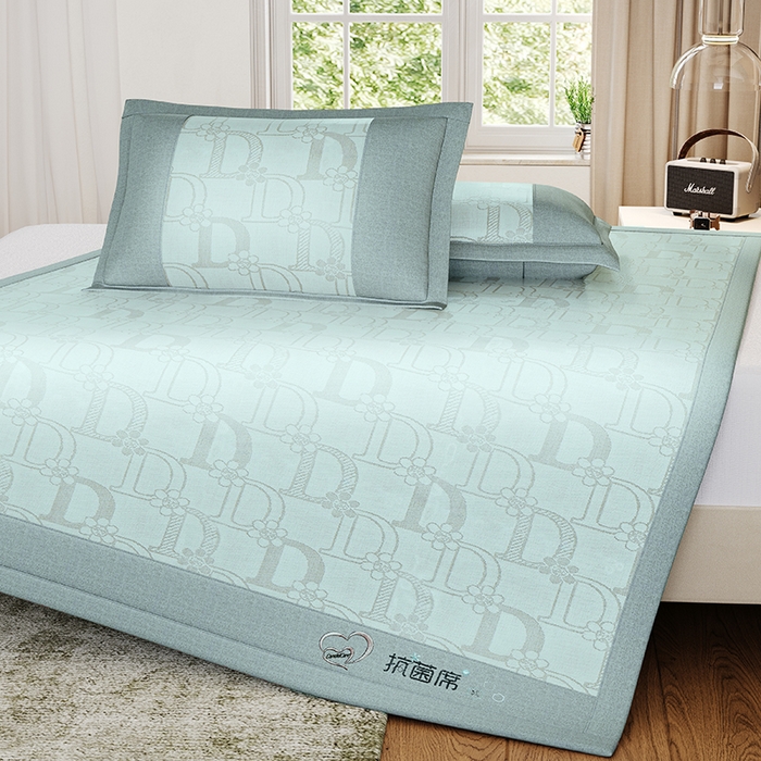 91家纺网 家纺一手货源 找家纺 爱宝被业 2024新款冰丝凉席提花刺绣字母款 蓝