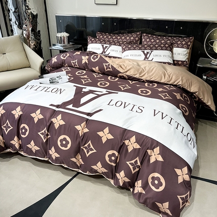 91家纺网 家纺一手货源 找家纺 （总）色鬼布艺 2024新款大牌风进口双面冰丝四件套水洗真丝四件套直播爆款暴力熊