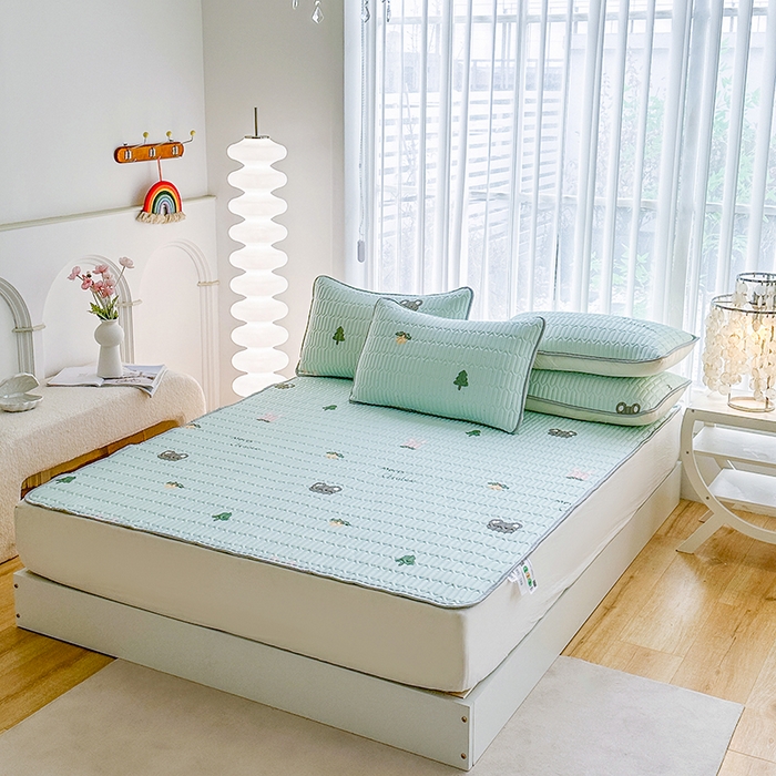 91家纺网 家纺一手货源 找家纺 凌云家纺 2024新款A类乳胶凉席0.8打孔乳胶系列成人凉席 夏日熊林