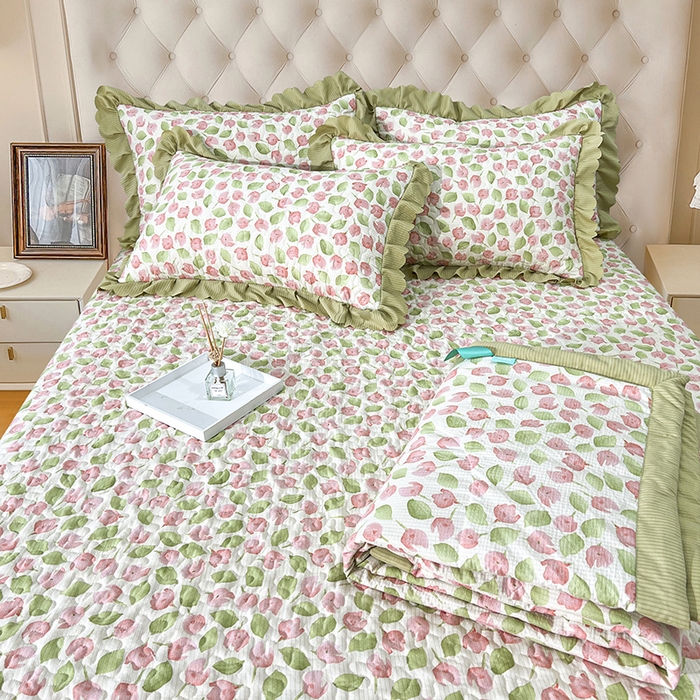 91家纺网 家纺一手货源 找家纺 梦柏家纺 2024新款亲肤泡泡棉夹棉床盖夏被四件套 花舞