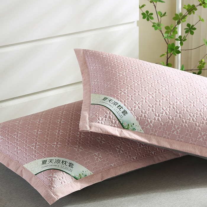 91家纺网 家纺一手货源 找家纺 小牛席业 2024新款浪漫花语冷感豆豆枕套 浪漫花语冷感豆豆枕套-粉色