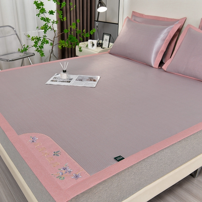 91家纺网 家纺一手货源 找家纺 简一 2024新款600D紫荆花开A类抗菌席 床席款 浅粉