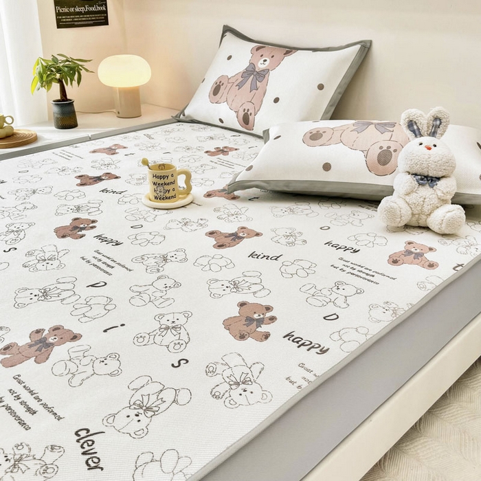 91家纺网 家纺一手货源 找家纺 全季家居 2024新款5A抗菌小清新数码印花冰藤席 床笠款-宝宝熊