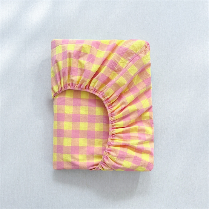 91家纺网 家纺一手货源 找家纺 北欧良品 2024新款水洗棉单品床笠、床单--格纹款（床笠、床单） 粉黄中格