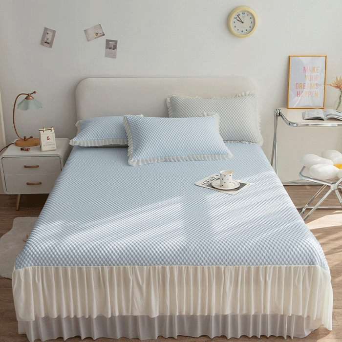 91家纺网 家纺一手货源 找家纺 青雅席业 2025新款蕾丝花边床单款凉豆豆快速冰感凉席三件套 豆豆蓝