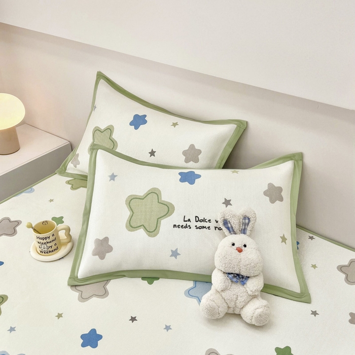 91家纺网 家纺一手货源 找家纺 全季家居 2024新款5A抗菌小清新数码印花冰藤席 床笠款-彩色星星