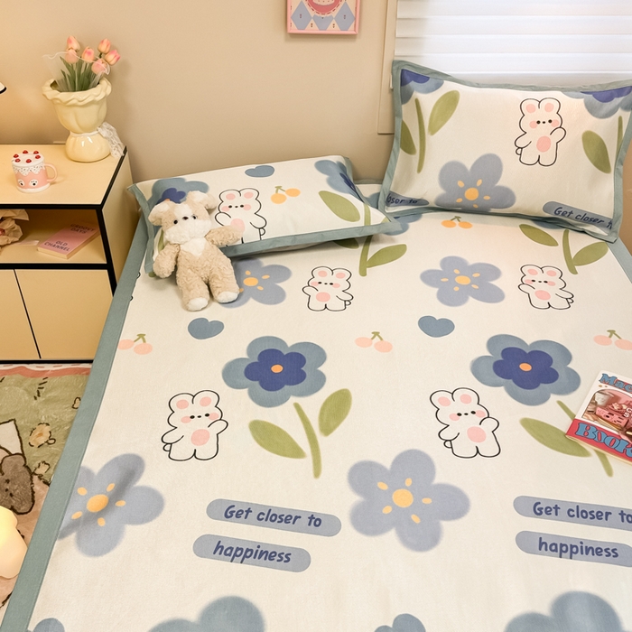 91家纺网 家纺一手货源 找家纺 2025新款慕尚600D数码印花冰丝凉席 甜心兔