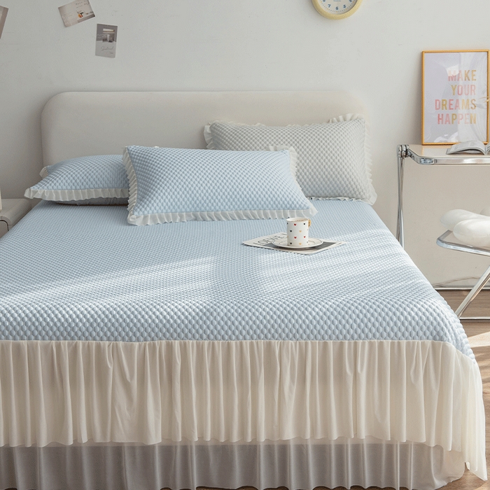 91家纺网 家纺一手货源 找家纺 青雅席业 2025新款蕾丝花边床单款凉豆豆快速冰感凉席三件套 豆豆蓝