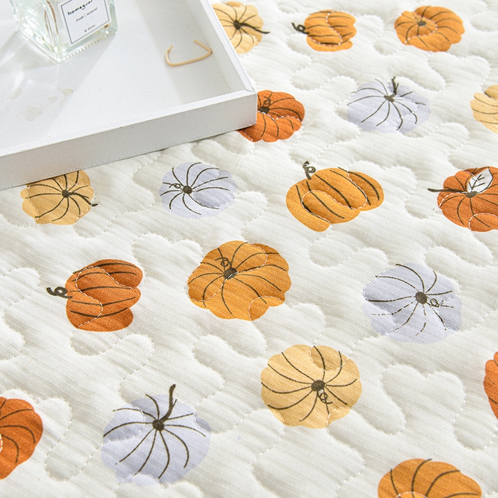 91家纺网 家纺一手货源 找家纺 梦柏家纺 2024新款亲肤泡泡棉夹棉床盖夏被四件套 小南瓜