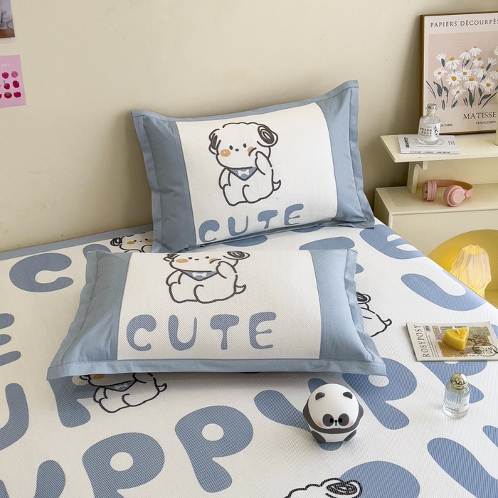 91家纺网 家纺一手货源 找家纺 全季家居 2024新款A类数码印花枕套 字母小狗