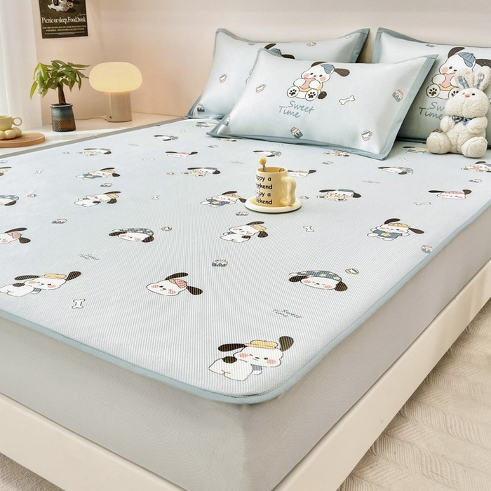 91家纺网 家纺一手货源 找家纺 全季家居 2024新款5A抗菌小清新数码印花冰藤席 床笠款-开心狗