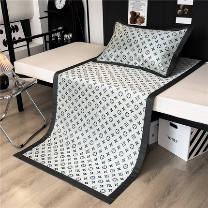 91家纺网 家纺一手货源 找家纺 （总）孩子王家纺 2024新款高档提花加厚凉感款冰丝席路易世家系列-单人凉席