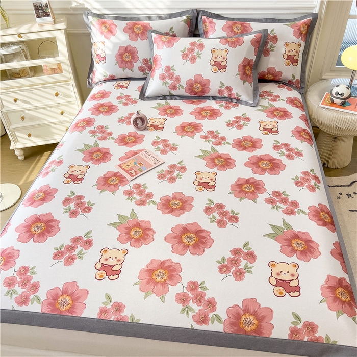 91家纺网 家纺一手货源 找家纺 孩子王家纺 2024新款凉感卡通冰丝席-成人款 花间小熊