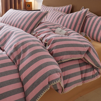 91家纺网 家纺一手货源 找家纺 莱登卡奴 2024新款全棉色织水洗棉贝壳绣系列四件套 贝壳绣-竖条粉