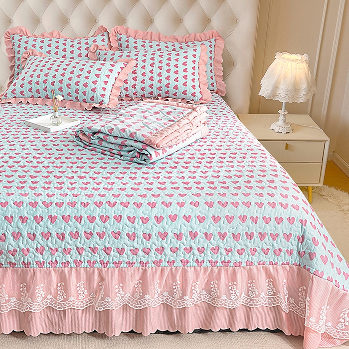 91家纺网 家纺一手货源 找家纺 梦柏家纺 2024新款亲肤泡泡棉夹棉床盖夏被四件套 甜心-兰