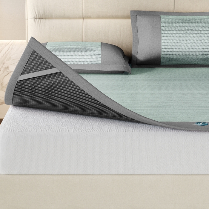 91家纺网 家纺一手货源 找家纺 爱宝被业 2025新款冰丝凉席刺绣款 绿