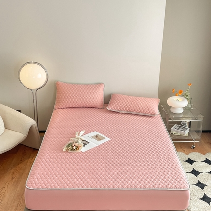 91家纺网 家纺一手货源 找家纺 欧邦 新款纯色A类凉感丝乳胶床笠三件套 樱花粉