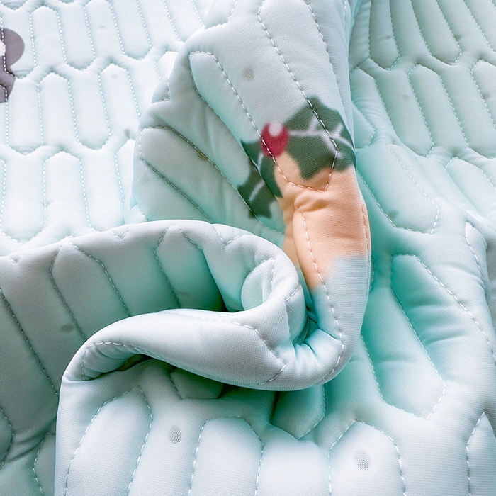 91家纺网 家纺一手货源 找家纺 凌云家纺 2024新款A类乳胶凉席0.8打孔乳胶系列成人凉席 夏日熊林