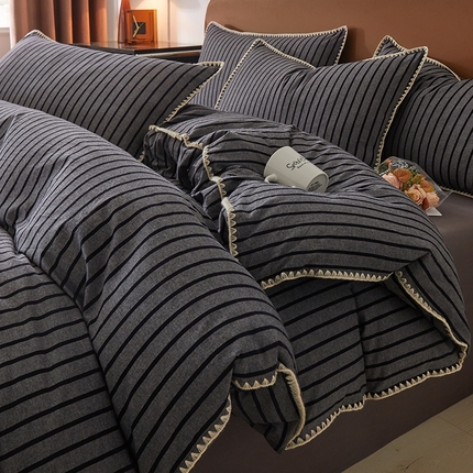 91家纺网 家纺一手货源 找家纺 莱登卡奴 2024新款全棉色织水洗棉贝壳绣系列四件套 贝壳绣-条纹黑