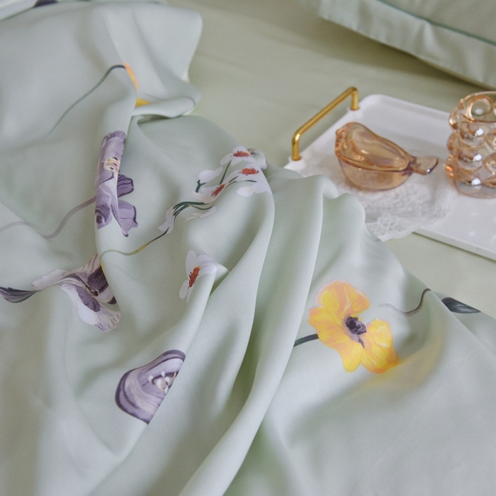 91家纺网 家纺一手货源 找家纺 氧家 2025新款莱赛尔天丝数码印花四件套宽边断角工艺（礼盒装）花栖子绿