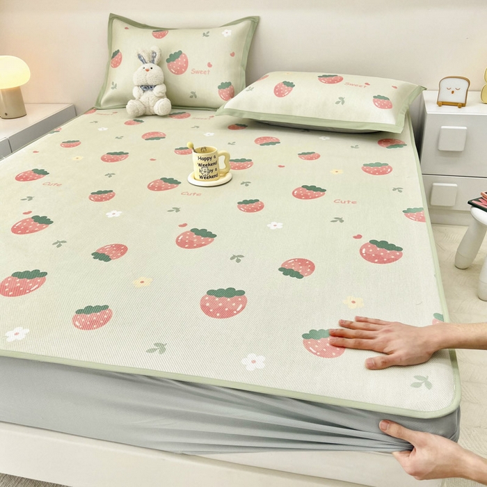 91家纺网 家纺一手货源 找家纺 全季家居 2024新款5A抗菌小清新数码印花冰藤席 床笠款-草莓