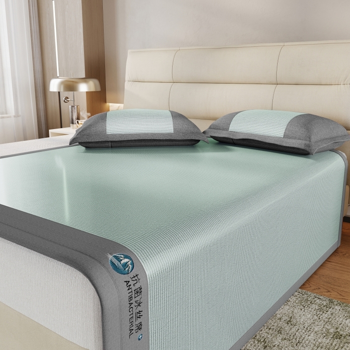 91家纺网 家纺一手货源 找家纺 爱宝被业 2025新款冰丝凉席刺绣款 绿