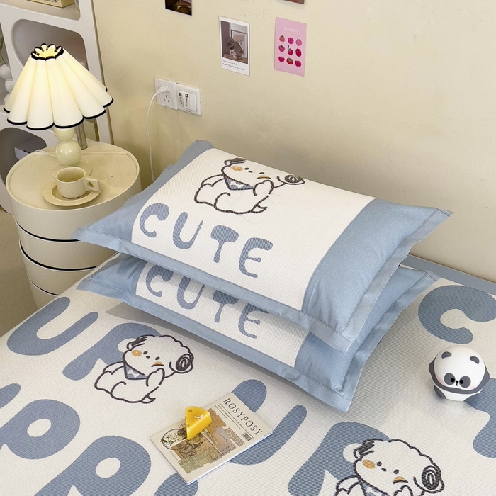 91家纺网 家纺一手货源 找家纺 全季家居 2024新款A类数码印花枕套 字母小狗