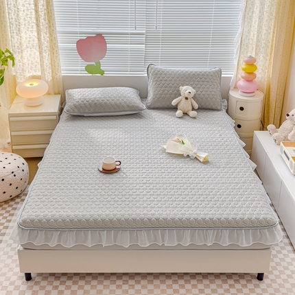 91家纺网 家纺一手货源 找家纺 （总）小萌虎 2024新款胶质凉席床笠花边款