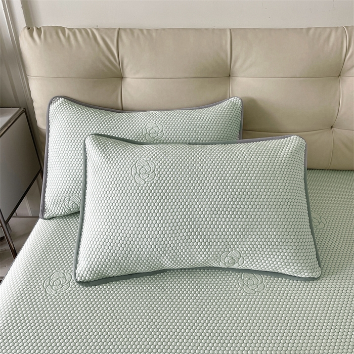 91家纺网 家纺一手货源 找家纺 （总）2024新款抗菌凉豆豆提花床笠款凉席-花朵系列