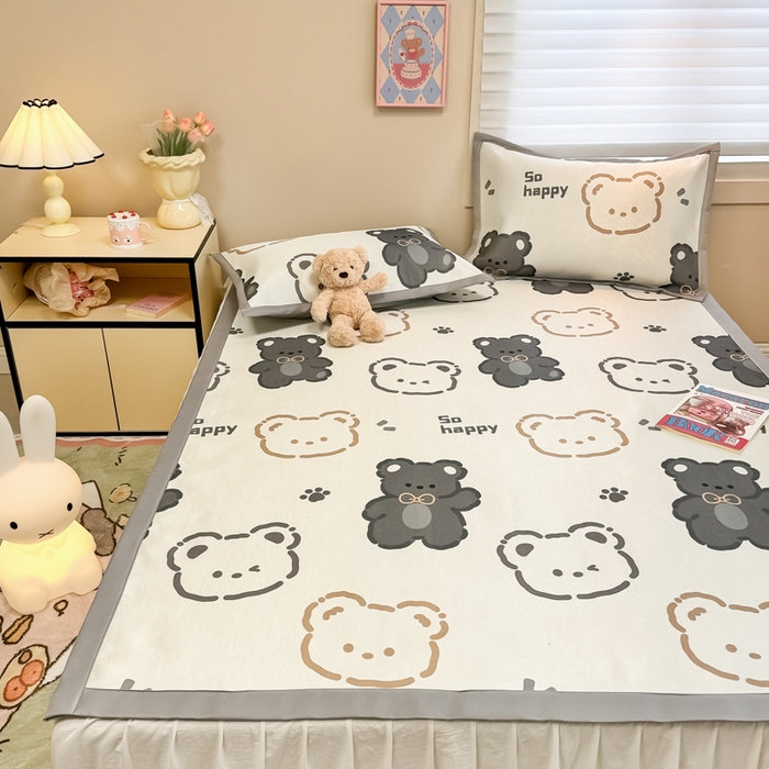 91家纺网 家纺一手货源 找家纺 2025新款慕尚600D数码印花冰丝凉席 脚印熊