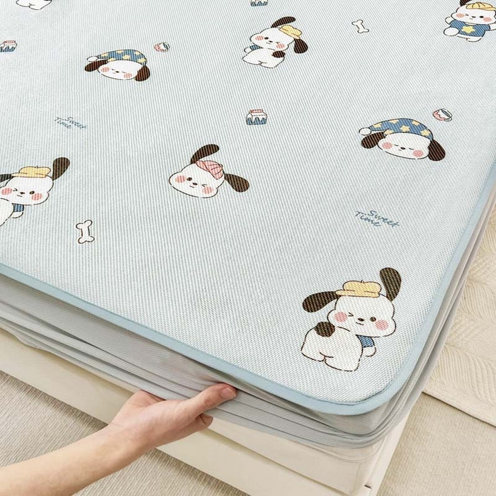 91家纺网 家纺一手货源 找家纺 全季家居 2024新款5A抗菌小清新数码印花冰藤席 床笠款-开心狗