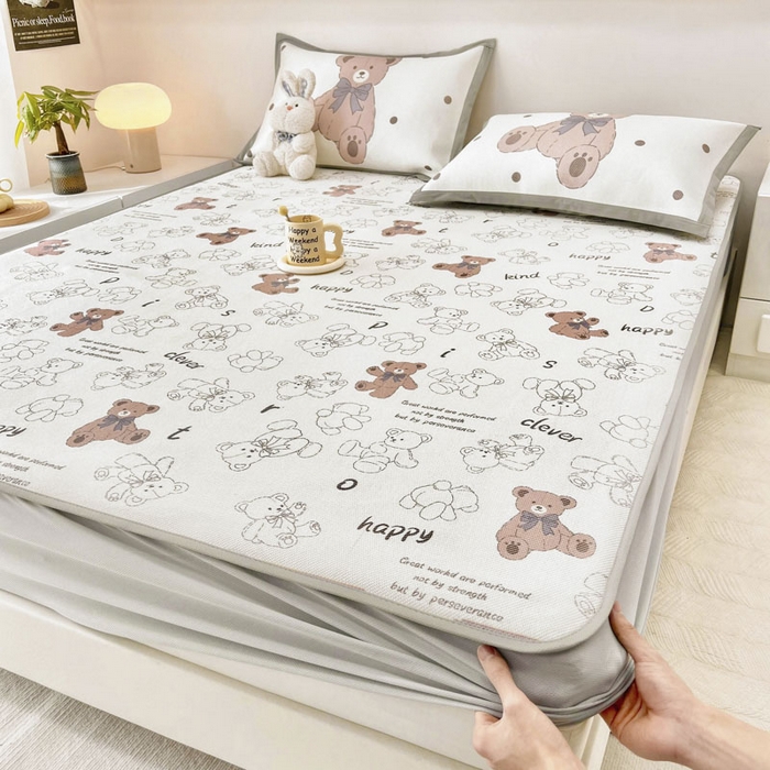 91家纺网 家纺一手货源 找家纺 全季家居 2024新款5A抗菌小清新数码印花冰藤席 床笠款-宝宝熊