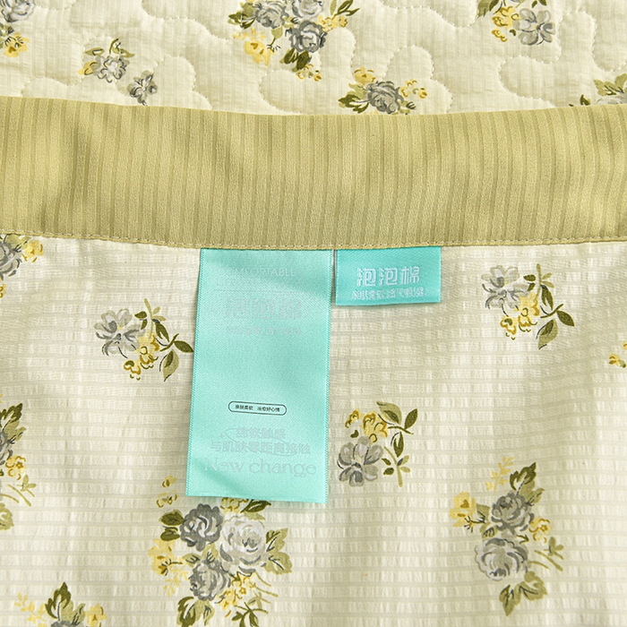 91家纺网 家纺一手货源 找家纺 梦柏家纺 2024新款亲肤泡泡棉夹棉床盖夏被四件套 秘境