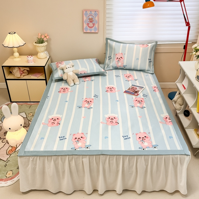 91家纺网 家纺一手货源 找家纺 2025新款慕尚600D数码印花冰丝凉席 滑板熊