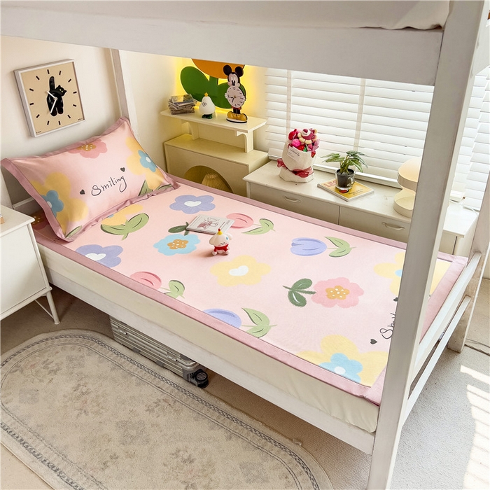 91家纺网 家纺一手货源 找家纺 孩子王家纺 2024新款凉感卡通冰丝席-学生款 缤纷花园