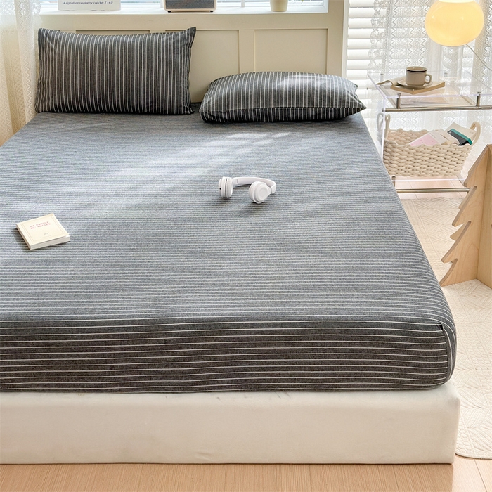91家纺网 家纺一手货源 找家纺 北欧良品 2024新款水洗棉单品床笠、床单--格纹款（床笠、床单） 极简条灰