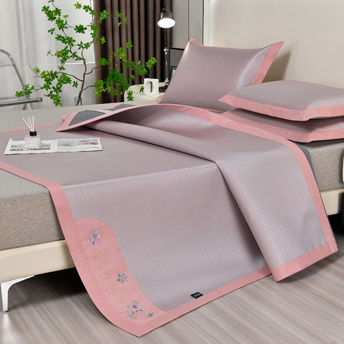 91家纺网 家纺一手货源 找家纺 简一 2024新款600D紫荆花开A类抗菌席 床席款 浅粉