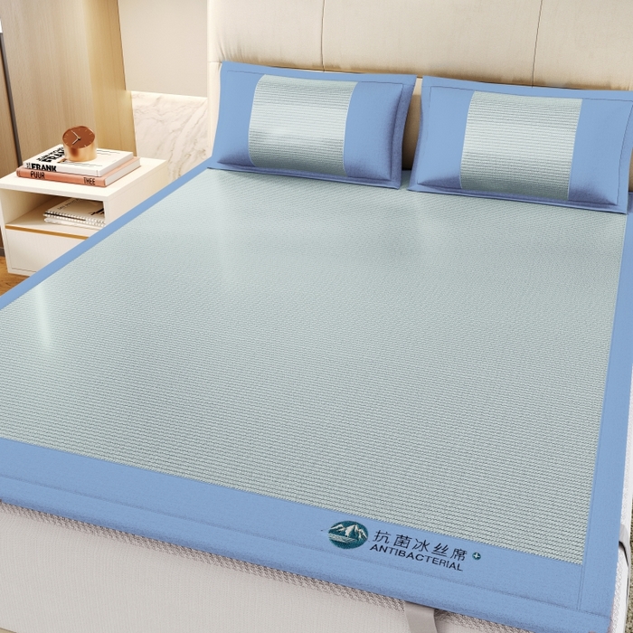 91家纺网 家纺一手货源 找家纺 爱宝被业 2025新款冰丝凉席刺绣款 蓝