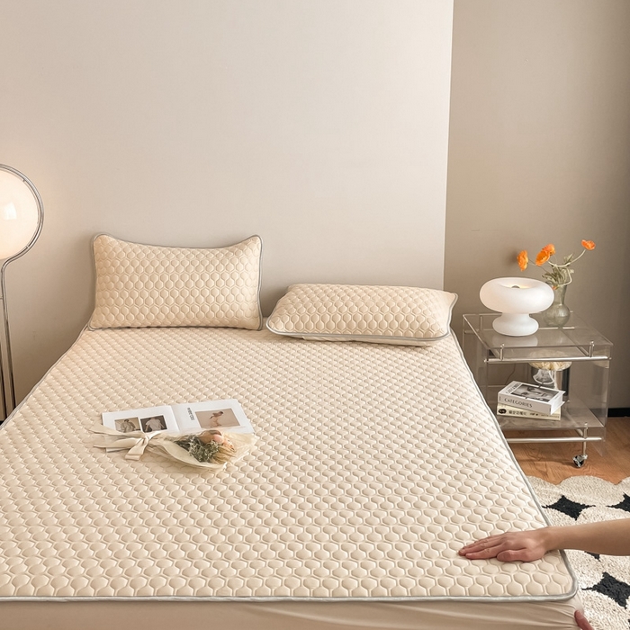 91家纺网 家纺一手货源 找家纺 欧邦 新款纯色A类凉感丝乳胶床笠三件套 杏色