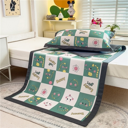 91家纺网 家纺一手货源 找家纺 孩子王家纺 2024新款凉感卡通冰丝席-学生款 恐龙宝贝