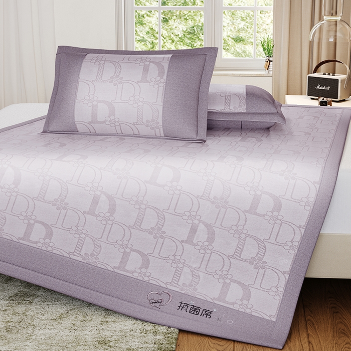 91家纺网 家纺一手货源 找家纺 爱宝被业 2024新款冰丝凉席提花刺绣字母款 紫